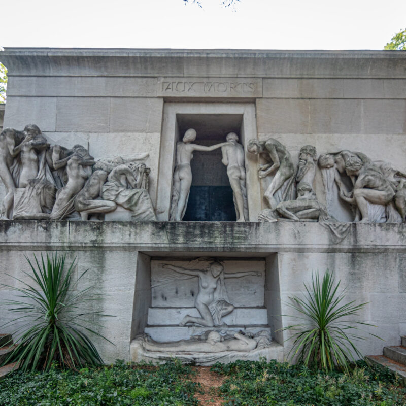 Père Lachaise Cemetery