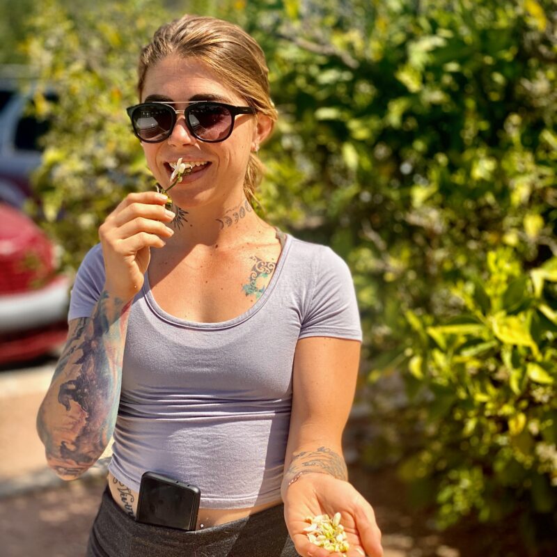 Flower Foraging w/ Hailey