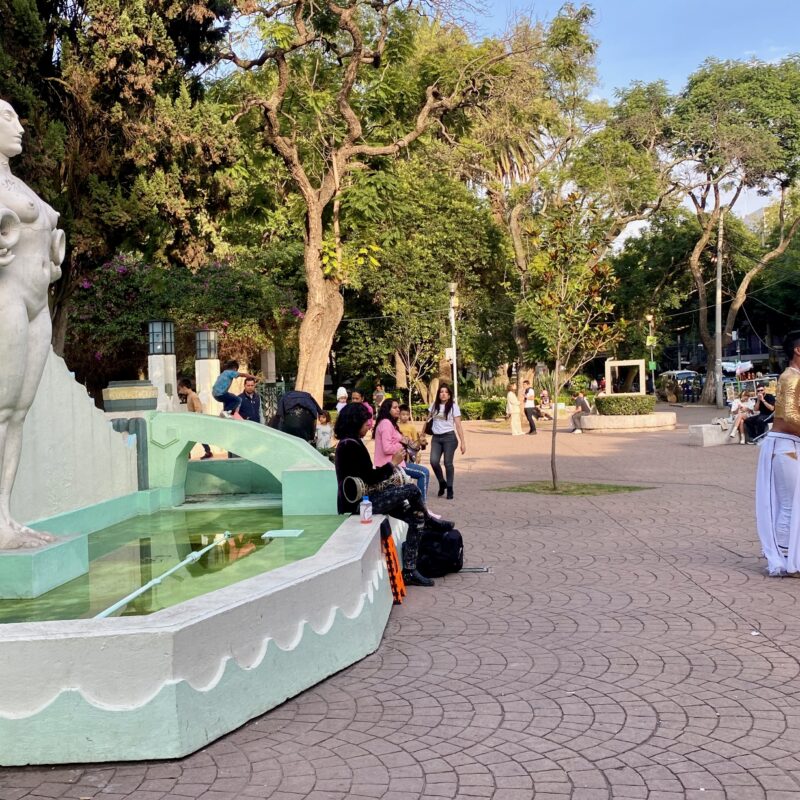 Busking in Parque Mexico
