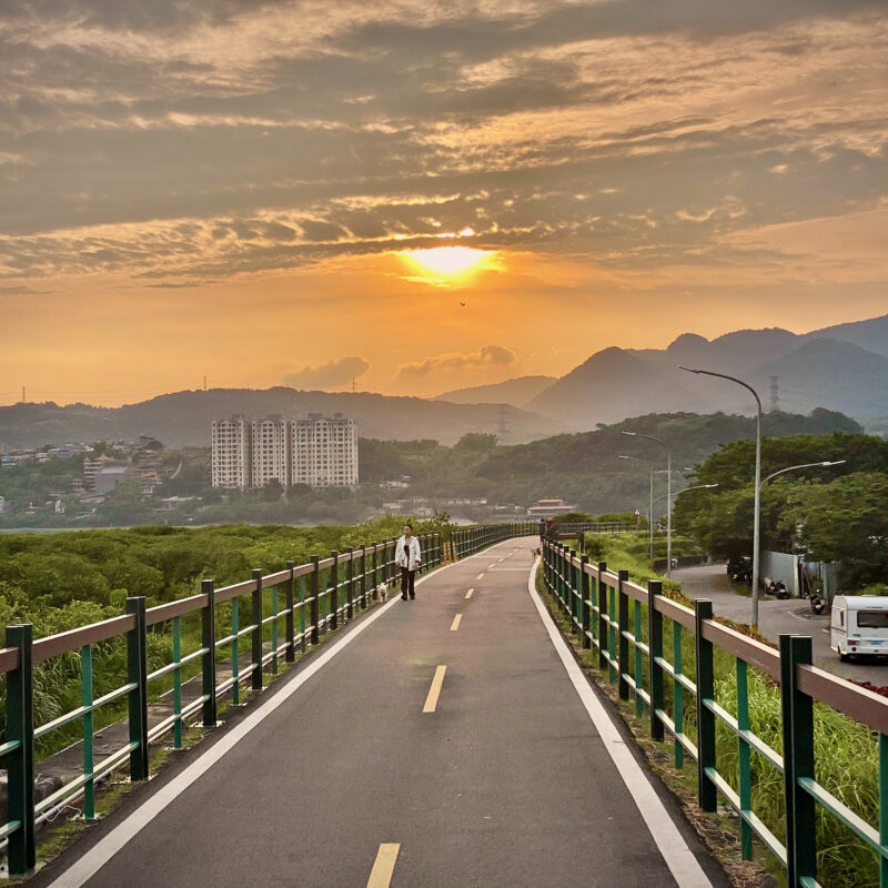 Biking to Shezi Daotou