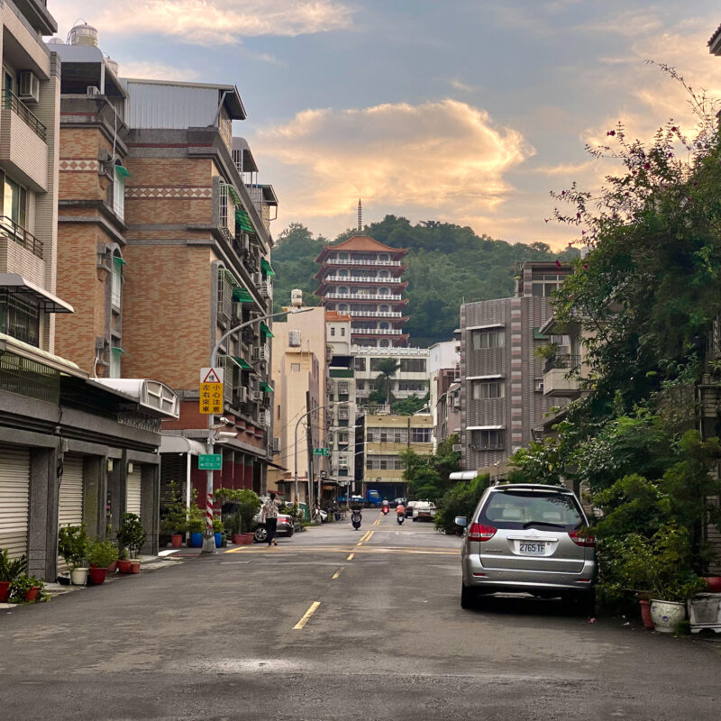 Yuan Heng from ground level