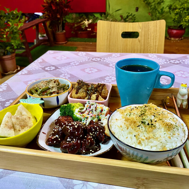 Set Dinner at Bibo's