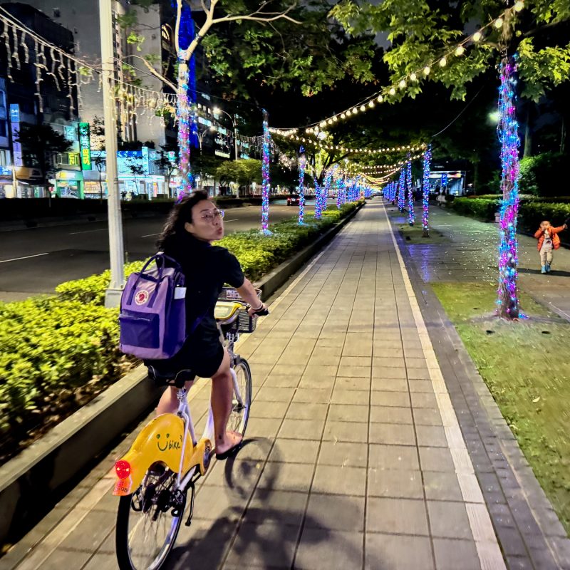 One Last Bike Ride Around Da'an Park