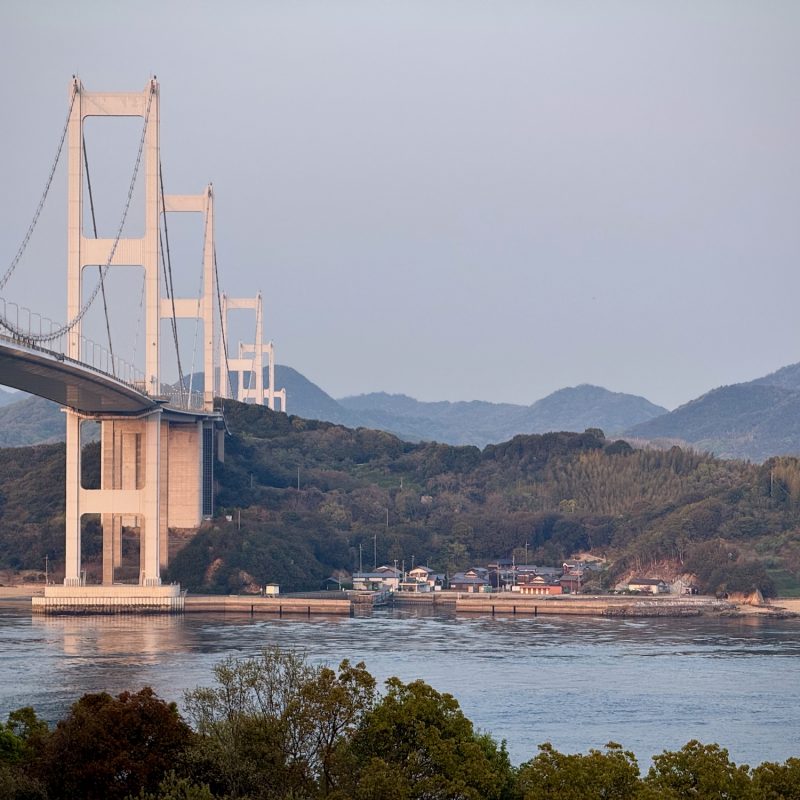 Spanning Uma Island