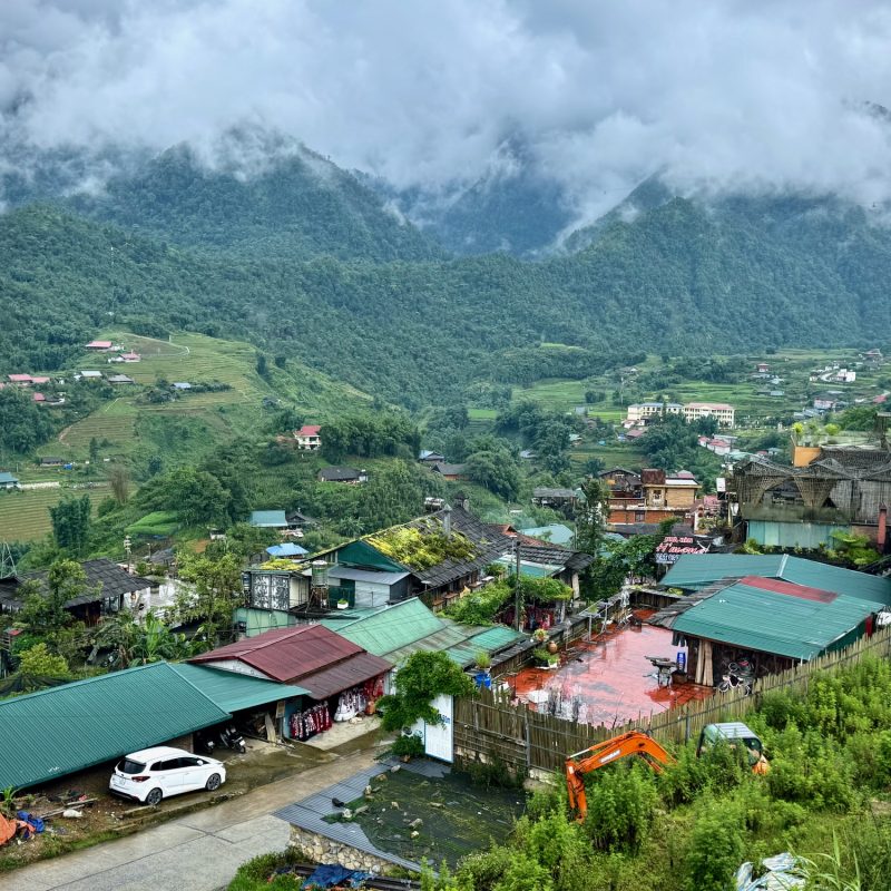 Cat Cat Village, Above